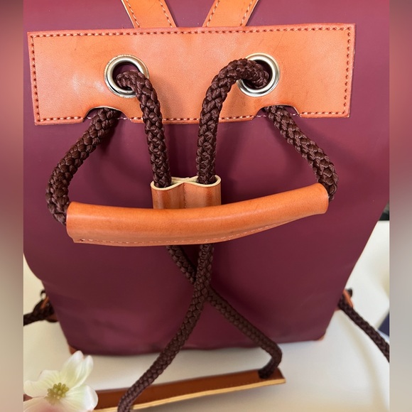 Duomo Di Milano: Duomo Backpack (Unisex) - Picture 6 of 11